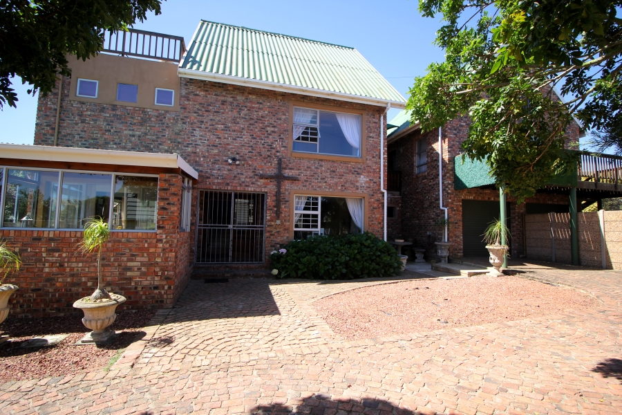 5 Bedroom Property for Sale in Tergniet Western Cape